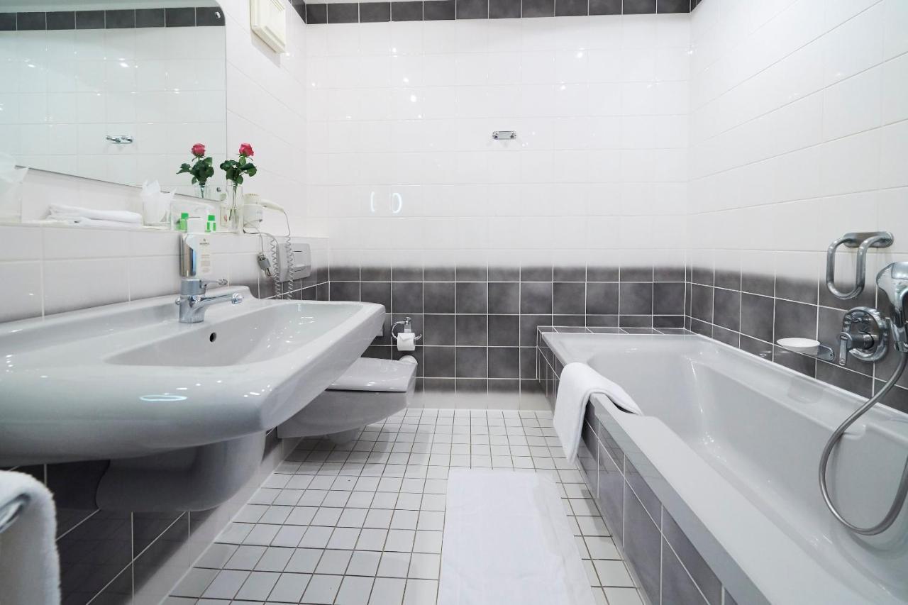 Seehotel Am Tankumsee Isenbüttel Εξωτερικό φωτογραφία