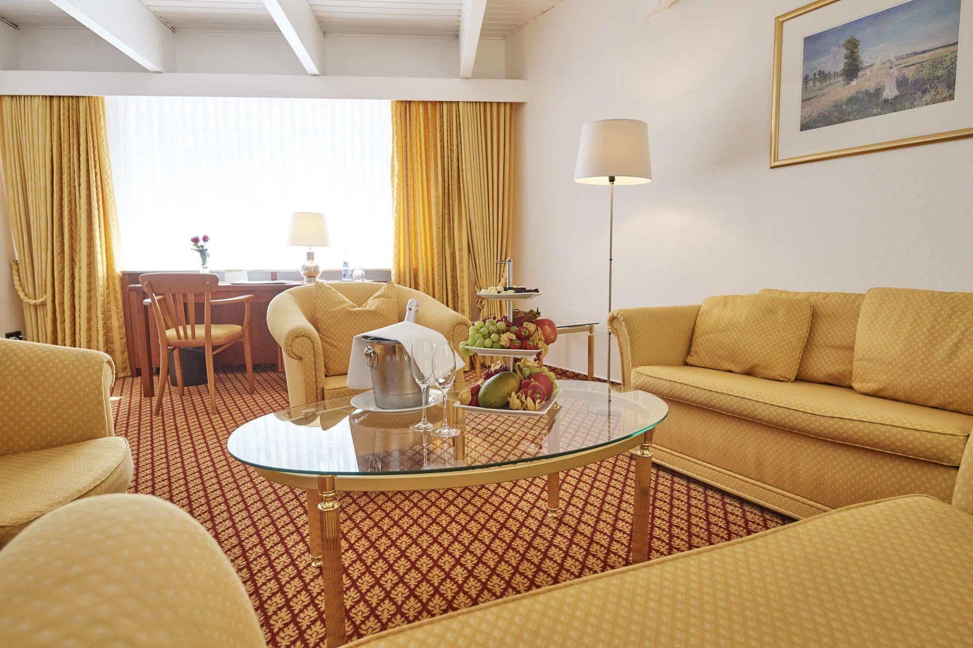 Seehotel Am Tankumsee Isenbüttel Εξωτερικό φωτογραφία