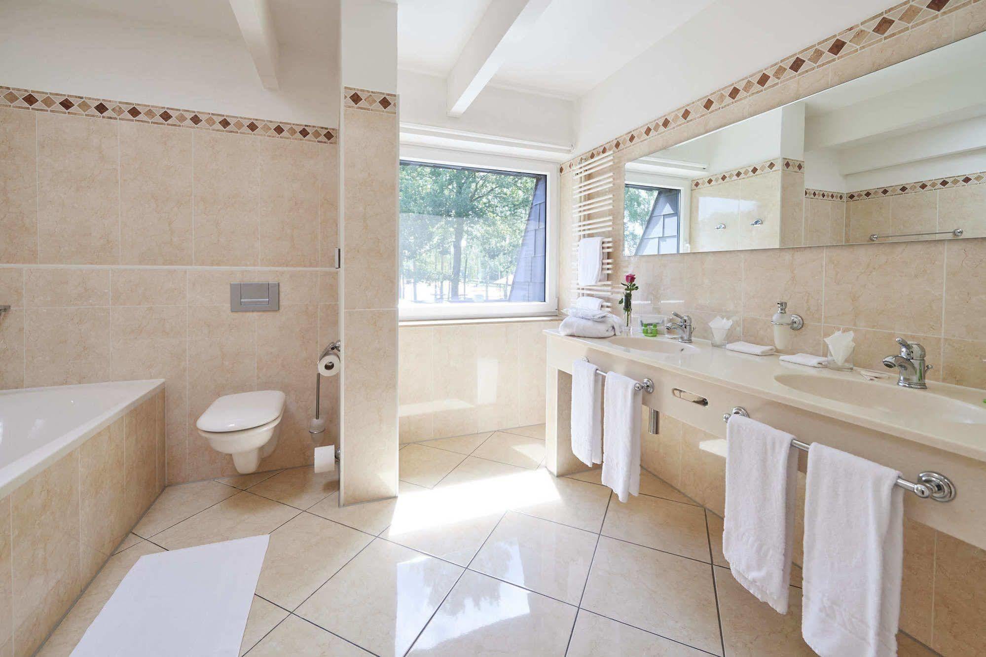 Seehotel Am Tankumsee Isenbüttel Εξωτερικό φωτογραφία